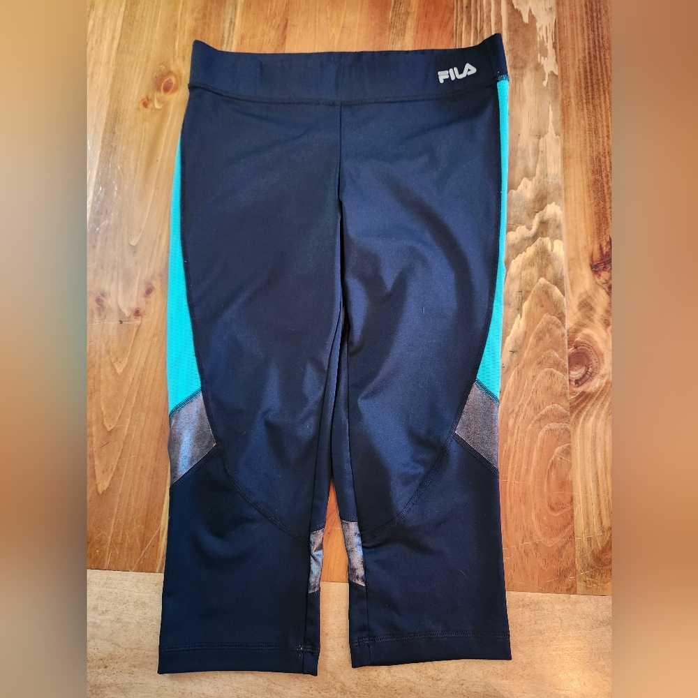 Fila Sport Black/Green Running Pants.  Capri length. Size M. Excellent condition